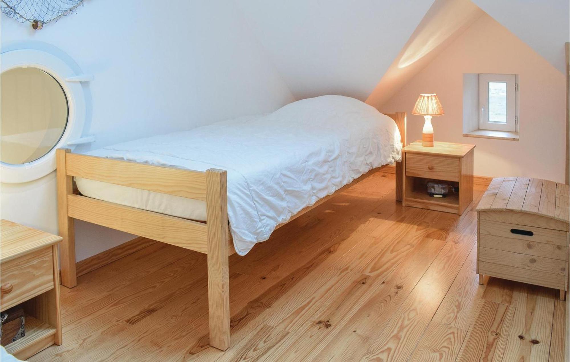 2 Bedroom Amazing Apartment In Ponts Екстериор снимка